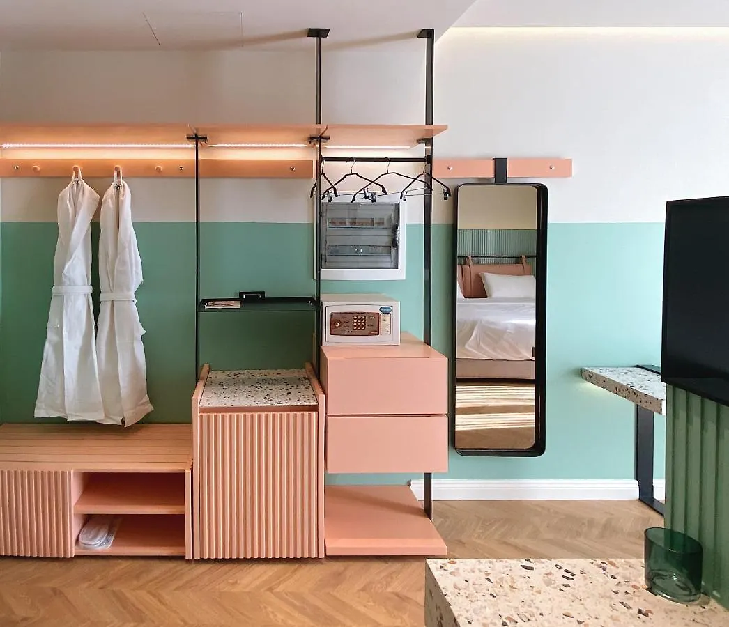 Iliria Boutique Hotel تيرانا 4*,