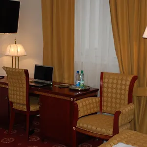 Отель Hotel Holiday Park ***
